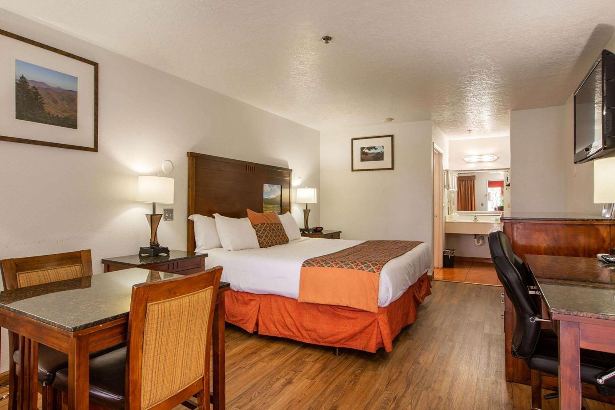 Sandia Peak Inn Old Town Abq, A Howard Johnson By Wyndham Albuquerque Kültér fotó