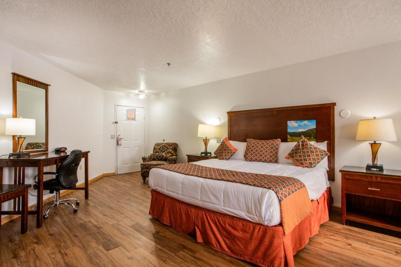 Sandia Peak Inn Old Town Abq, A Howard Johnson By Wyndham Albuquerque Kültér fotó